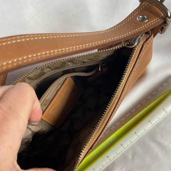 Camel brown leather Coach bag - Picture 6 of 11